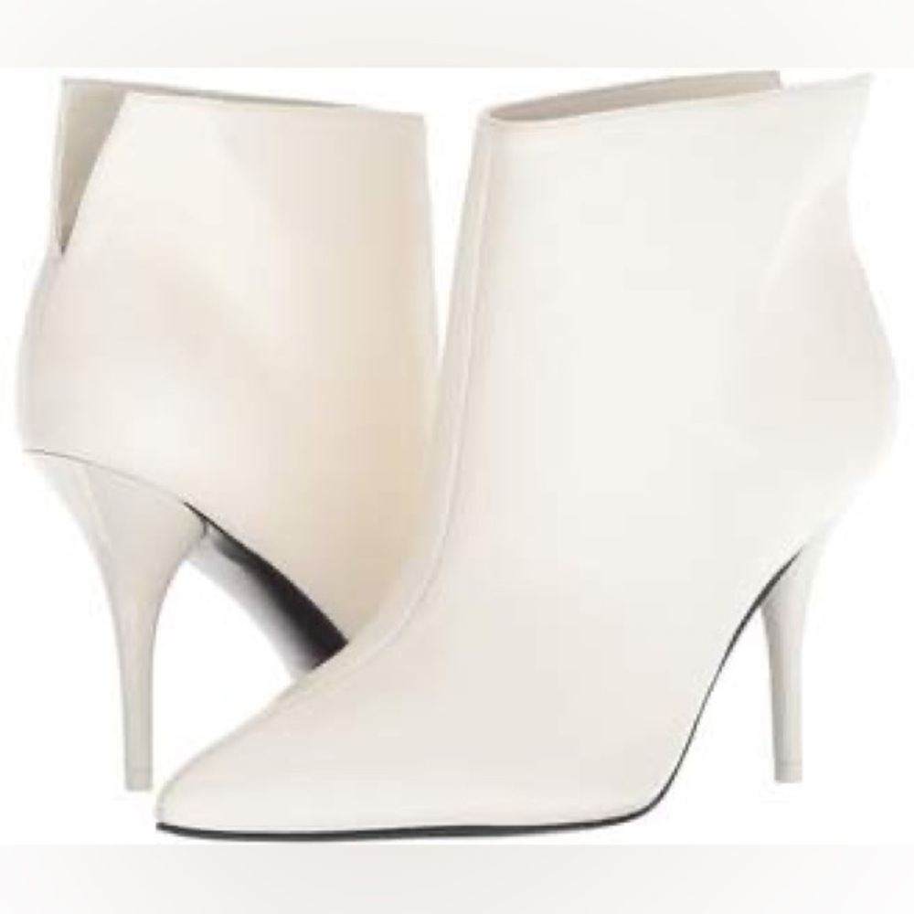 MARC FISHER LTD Women's Ivory Leather “Fenet” Ankle Booties l Size: 5.5 l NWOB
